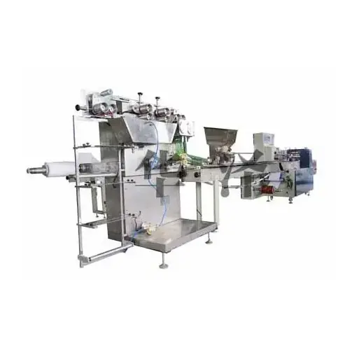 Machine de conditionnement de lingettes humides désinfectantes médicales monobloc